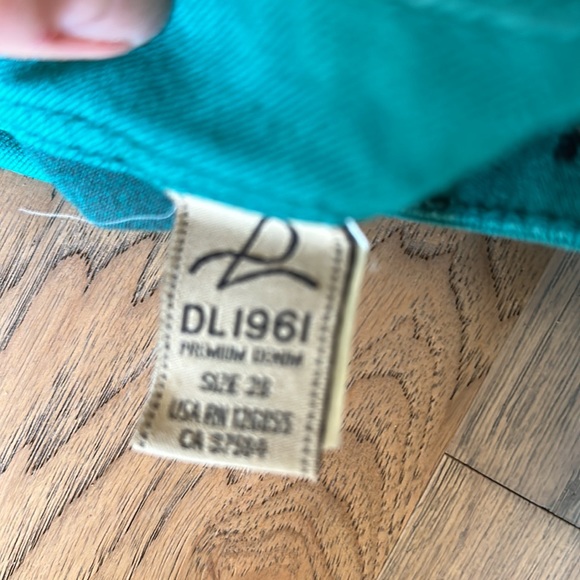 DL1961 Green Emma Jeans - Picture 5 of 5